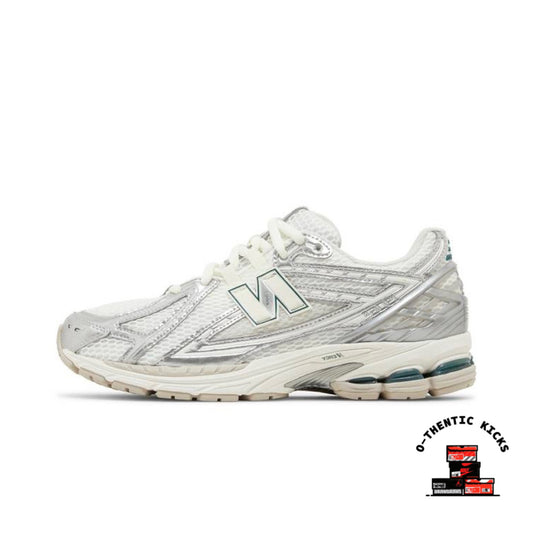 1906R “ SILVER METALLIC CREAM “